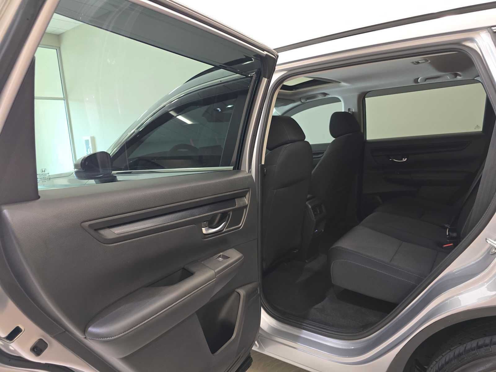 Used 2024 Honda CR-V EX image 26