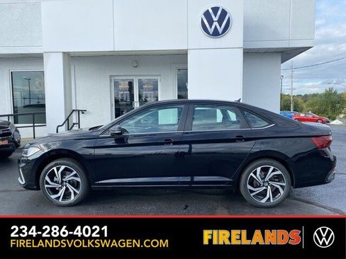 New 2026 Volkswagen Jetta SEL image 12