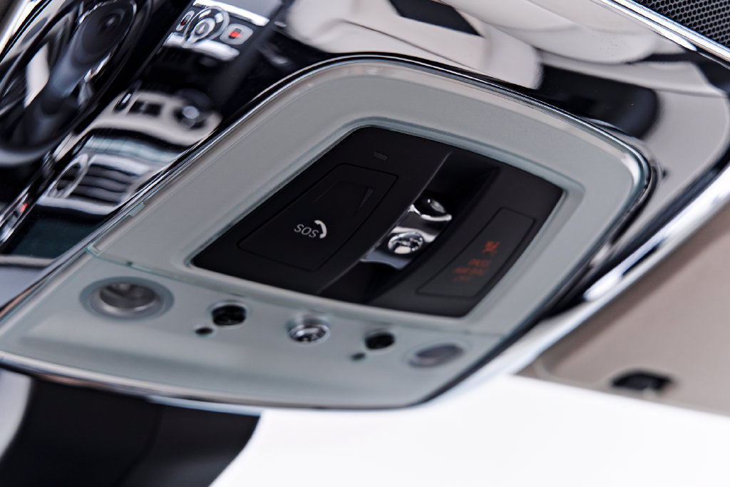 Used 2016 Rolls-Royce Ghost RWD image 93