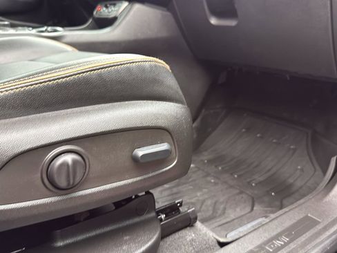 Used 2022 GMC Terrain AT4 w/ Tech Package image 23