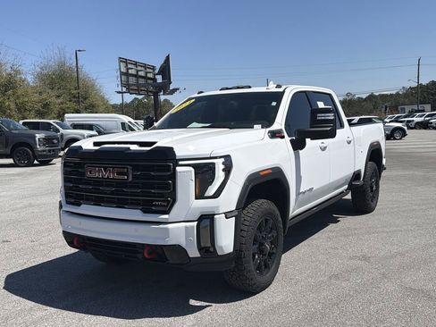 Used 2024 GMC Sierra 2500 AT4 w/ AT4 Premium Plus Package image 9