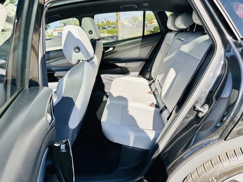 Used 2022 Volkswagen ID.4 Pro S w/ Gradient Package image 20