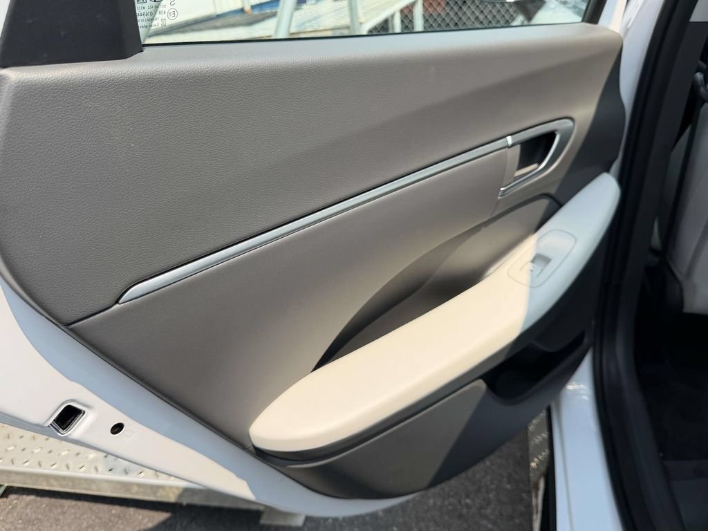 Certified 2025 Hyundai Sonata SEL AWD/4WD image 12