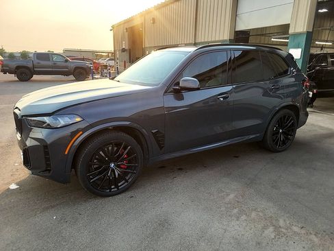 Used 2025 BMW X5 xDrive40i w/ Executive Package AWD/4WD image 3