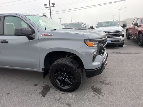 Used 2025 Chevrolet Silverado 1500 Custom Trail Boss AWD/4WD image 4