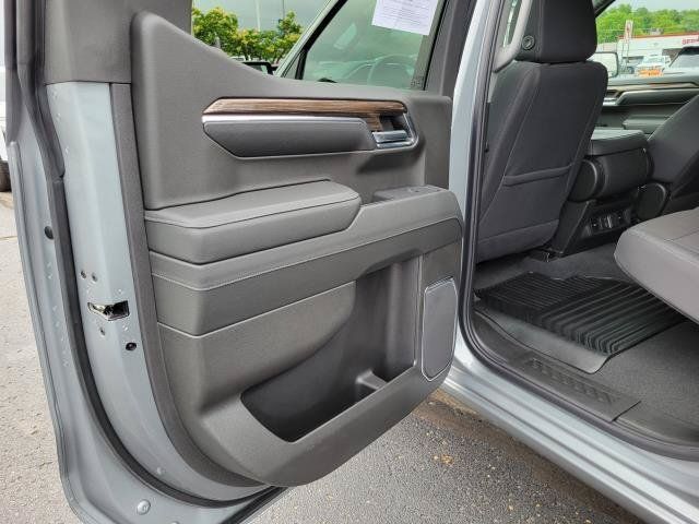 Used 2024 Chevrolet Silverado 1500 LT AWD/4WD image 21