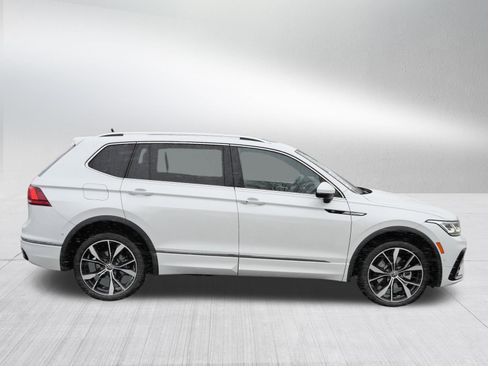 Certified 2022 Volkswagen Tiguan SEL R-Line AWD/4WD image 8