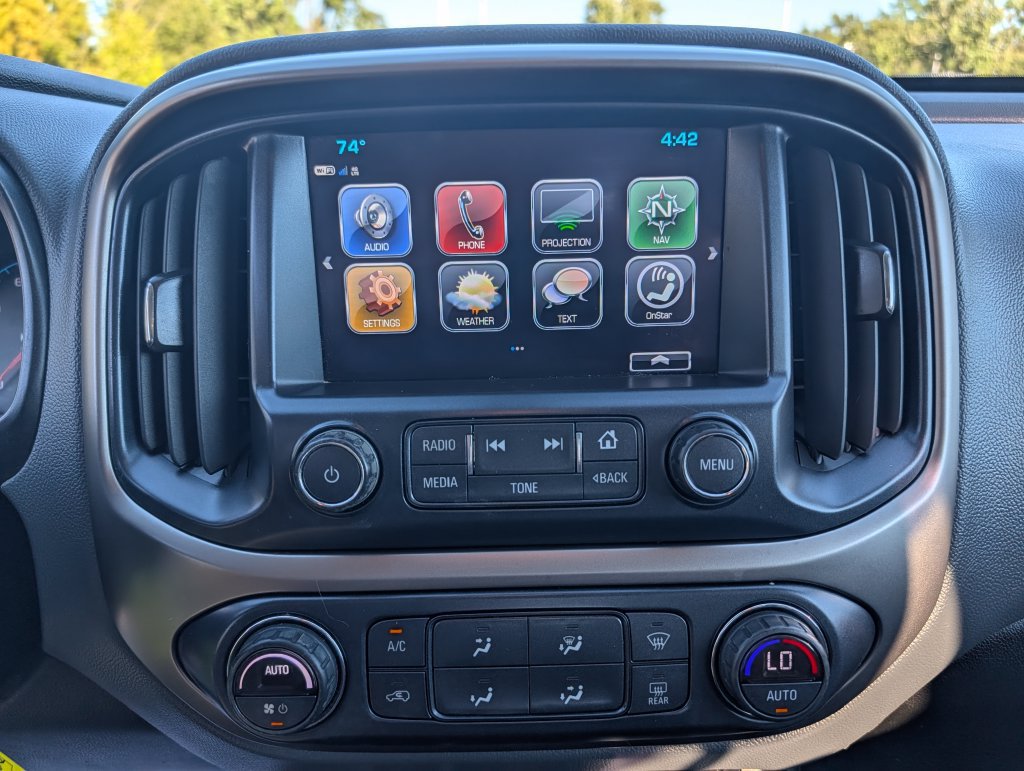 Used 2018 Chevrolet Colorado Z71 AWD/4WD image 4