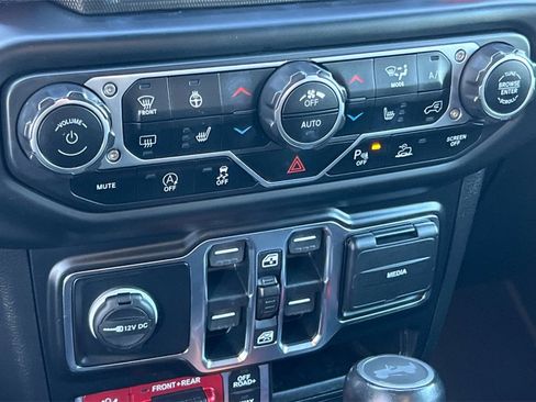 Used 2021 Jeep Wrangler Unlimited Rubicon image 22