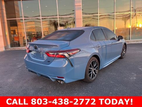 Used 2023 Toyota Camry SE w/ Convenience Package image 3