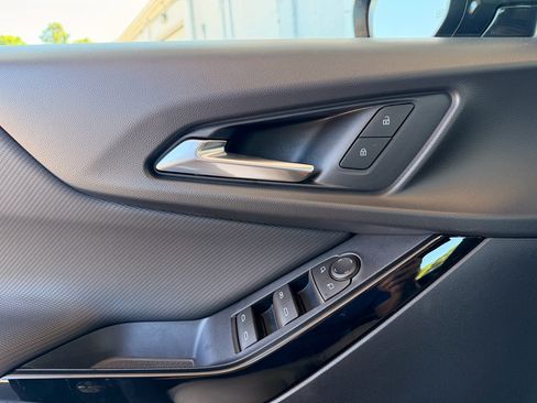 New 2026 Chevrolet Equinox LT w/ Midnight Edition FWD image 7