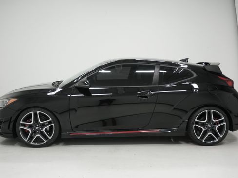 Used 2020 Hyundai Veloster N w/ Performance Package image 7