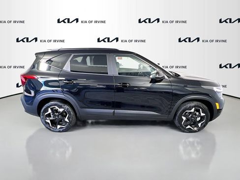 New 2026 Kia Seltos S FWD image 8