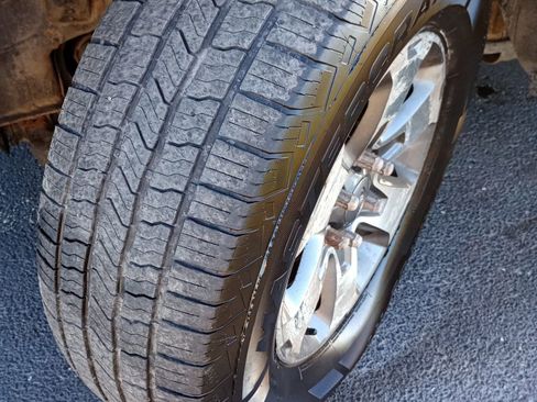 Used 2014 Ford F150 FX4 w/ Equipment Group 402A Luxury image 25