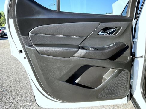 Used 2023 Chevrolet Traverse LT w/ LPO, Floor Liner Package AWD/4WD image 25