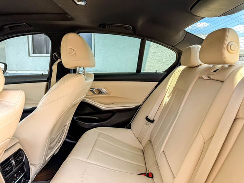 Used 2019 BMW 330i Sedan w/ Convenience Package RWD image 24