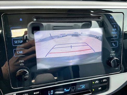 Used 2019 Toyota Corolla LE image 23