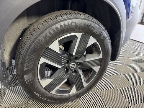 Used 2025 Nissan Kicks SV AWD/4WD image 14