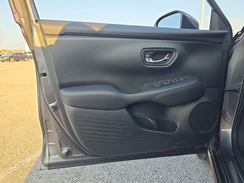 Used 2025 Honda HR-V LX image 22