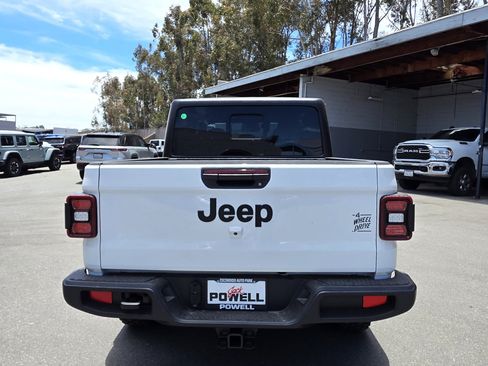 New 2026 Jeep Gladiator Sport AWD/4WD image 4