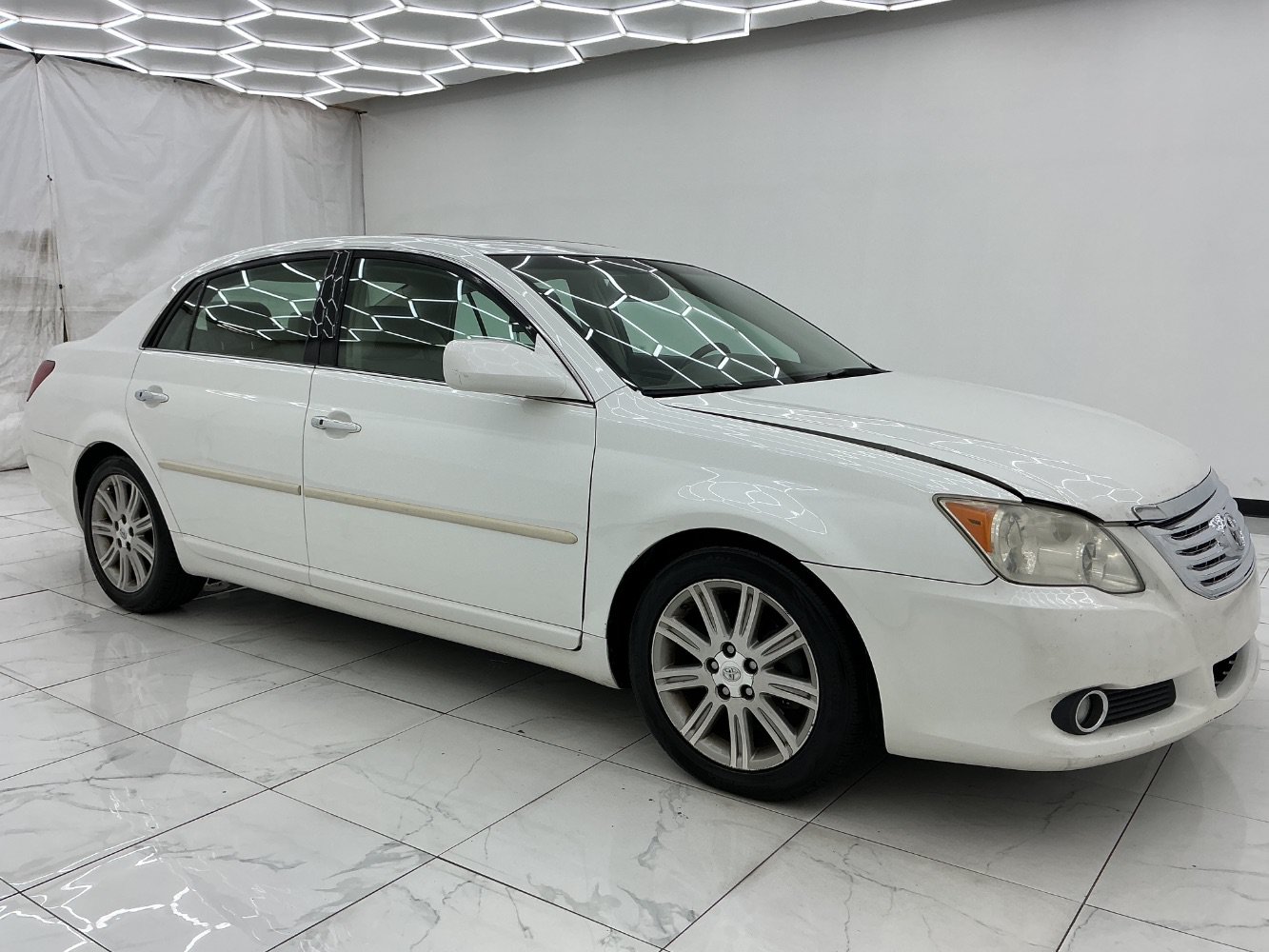 Used 2008 Toyota Avalon Limited FWD image 3