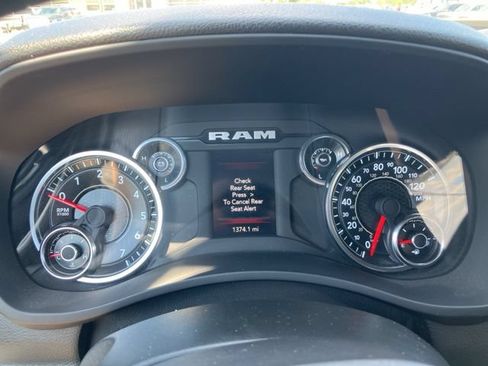 Used 2024 RAM 2500 Tradesman w/ Chrome Appearance Group AWD/4WD image 25