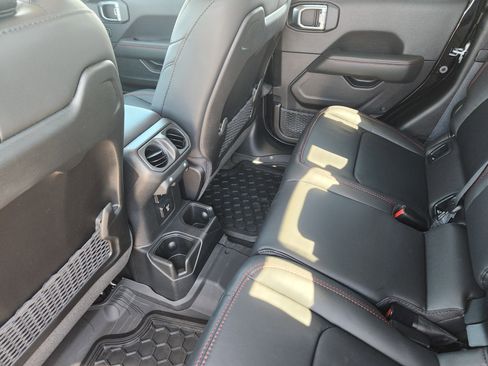New 2026 Jeep Gladiator Rubicon AWD/4WD image 19