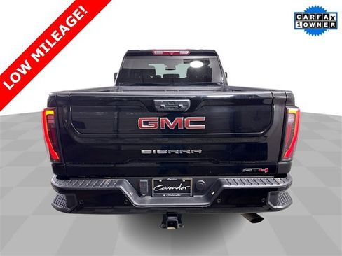 Used 2025 GMC Sierra 2500 AT4 image 7