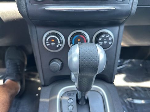 Used 2012 Nissan Rogue SV FWD image 17