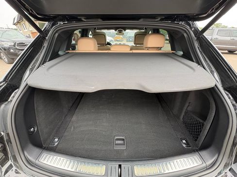 Used 2021 Porsche Macan w/ Premium Package Plus AWD/4WD image 28