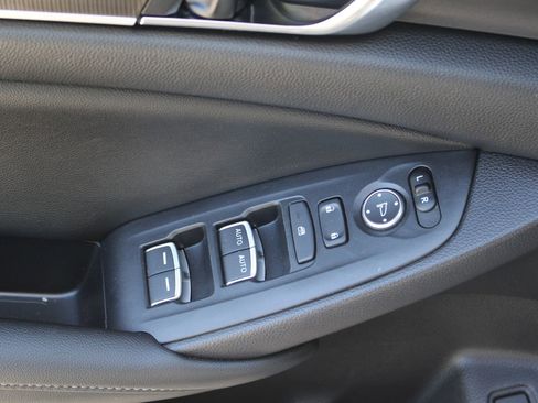 Used 2022 Honda Accord Sport image 17