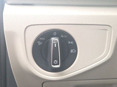 Used 2022 Volkswagen Atlas SEL image 30