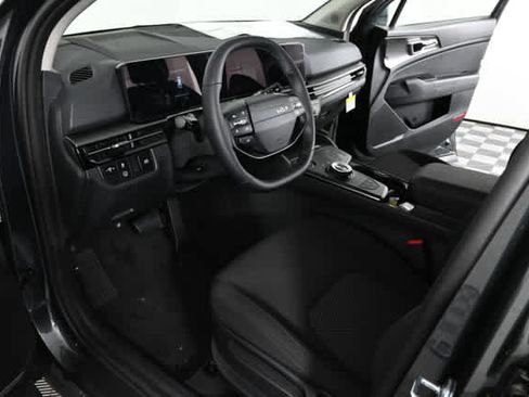 New 2026 Kia Sportage LX FWD image 15