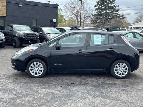 Used 2015 Nissan Leaf S w/ Charge Package image 2
