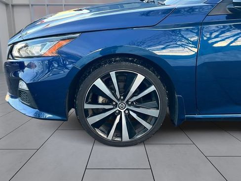 Used 2020 Nissan Altima 2.5 SR w/ Premium Package FWD image 11