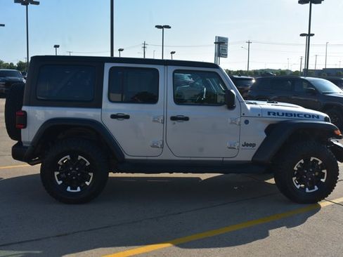 Used 2024 Jeep Wrangler Unlimited Rubicon 4xe w/ Technology Group AWD/4WD image 4