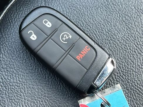 Used 2022 Jeep Compass Limited AWD/4WD image 27