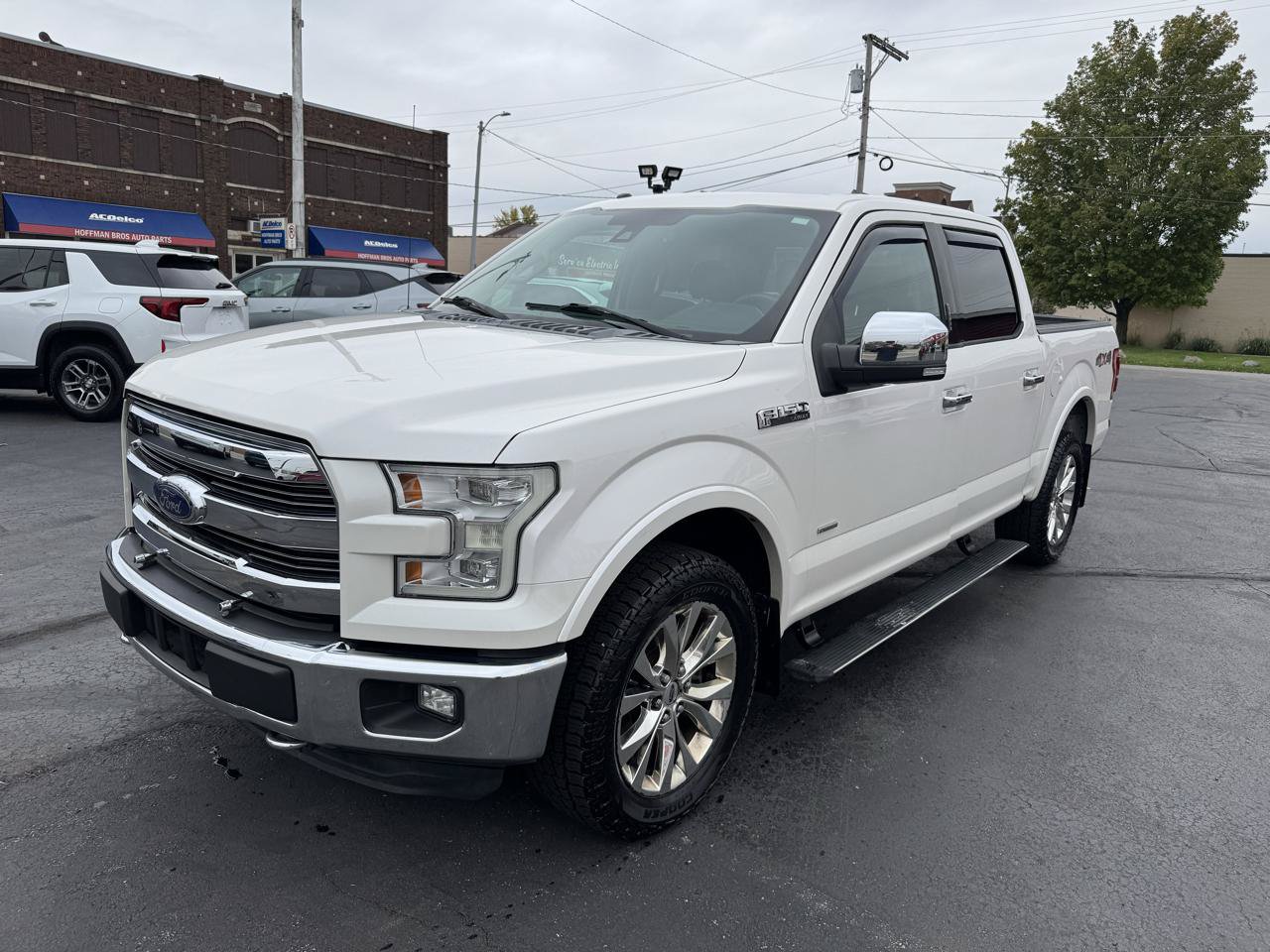 Used 2015 Ford F150 Lariat w/ Equipment Group 502A Luxury AWD/4WD image 1