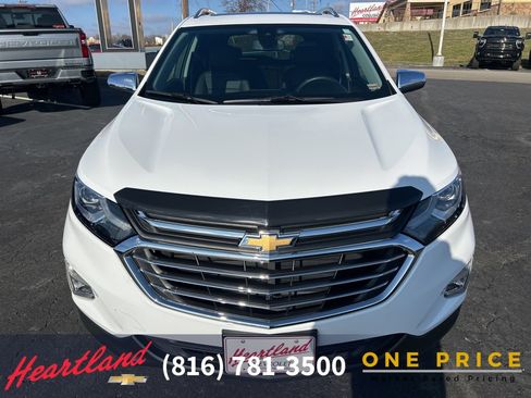 Used 2018 Chevrolet Equinox Premier image 2