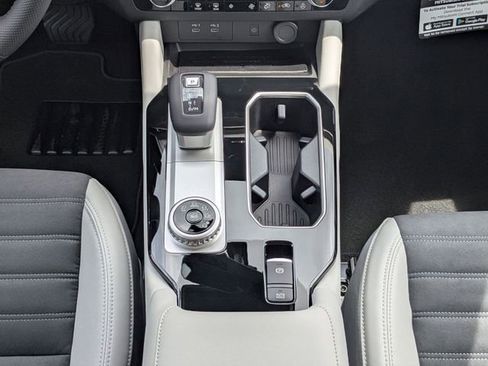 New 2026 Mitsubishi Outlander SE image 20