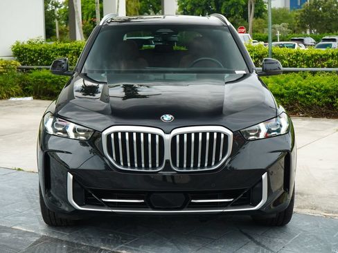 Used 2025 BMW X5 xDrive40i AWD/4WD image 2