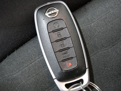 Used 2025 Nissan Pathfinder SV FWD image 29