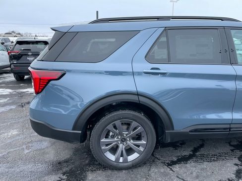New 2026 Ford Explorer Active w/ Active Comfort Package image 32