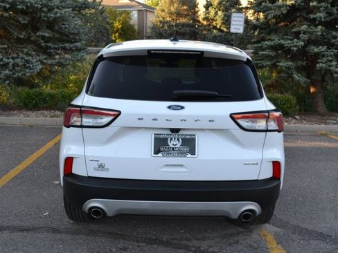 Used 2021 Ford Escape SE image 12