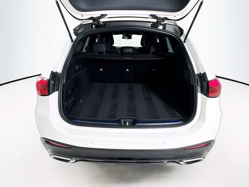 Used 2025 Mercedes-Benz GLC 300 image 29