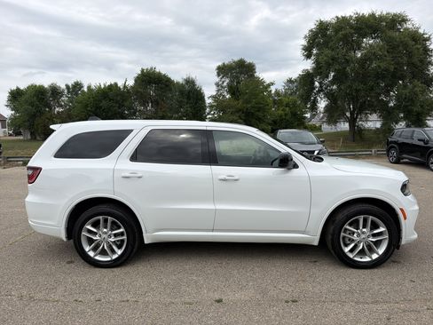 Used 2025 Dodge Durango GT AWD/4WD image 2