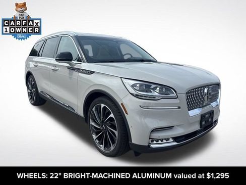Used 2023 Lincoln Aviator Reserve w/ Equipment Group 201A AWD/4WD image 9