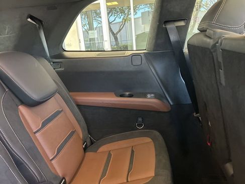 Used 2024 Mercedes-Benz GLS 63 AMG 4MATIC image 39