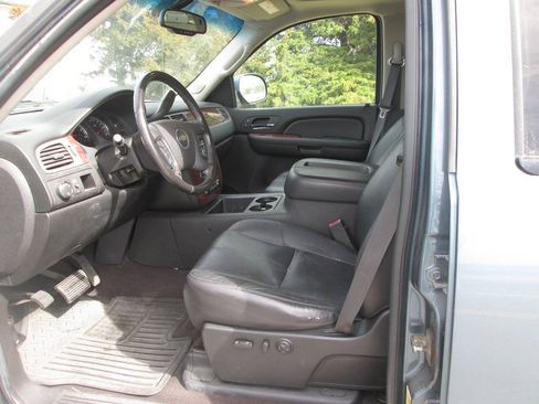 Used 2008 Chevrolet Silverado 1500 LTZ w/ Safety Package RWD image 13