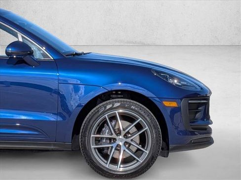 Used 2025 Porsche Macan image 11